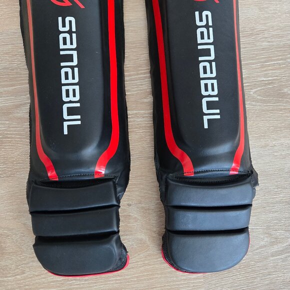 Sanabul Essential Hybrid Sleeve Kickboxing Shin Guards for MMA Shin Guards Muay - Picture 3 of 11